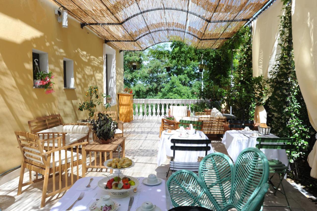 Palazzo Scura Bed and Breakfast Vaccarizzo Albanese Eksteriør billede