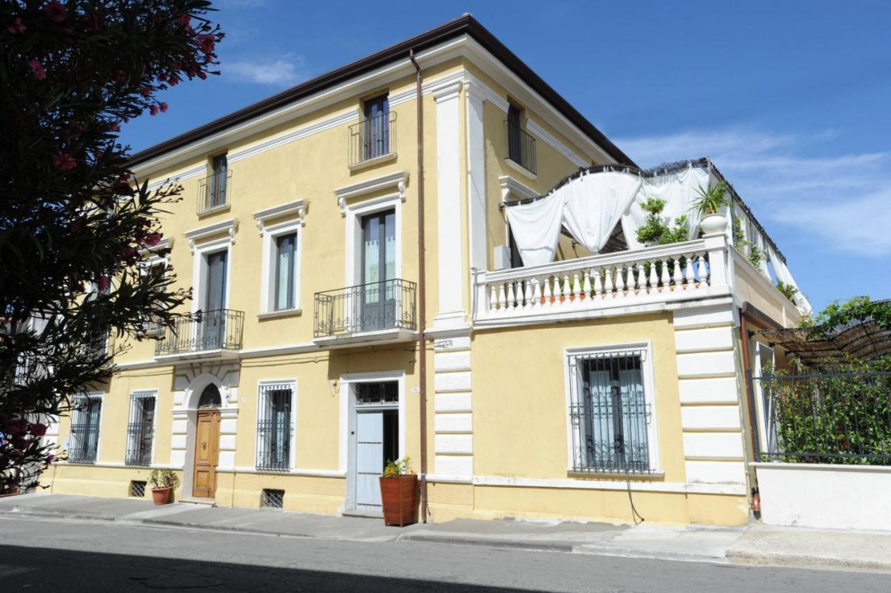 Palazzo Scura Bed and Breakfast Vaccarizzo Albanese Eksteriør billede